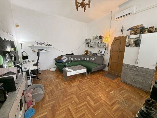 Eladó családi ház, Budapesten, XV. kerületben 89.9 M Ft