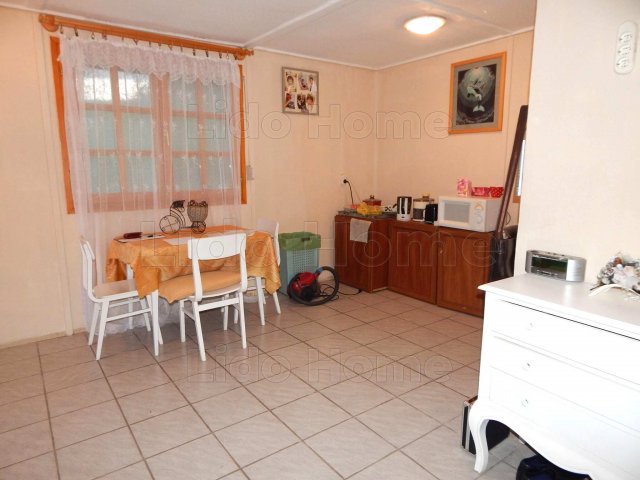 Eladó nyaraló, Balatonfüreden 35 M Ft, 1 szobás