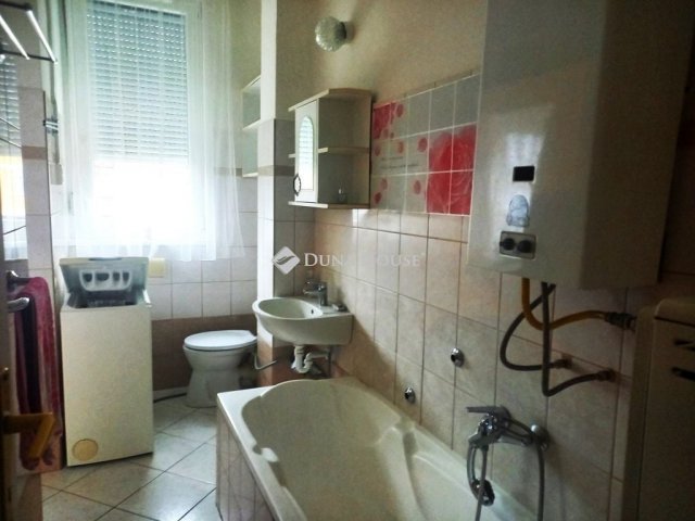 Kiadó téglalakás, albérlet, Gyöngyösön 120 E Ft / hó