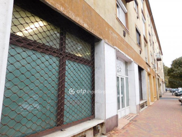 Eladó üzlethelyiség, Salgótarjánban 25 M Ft