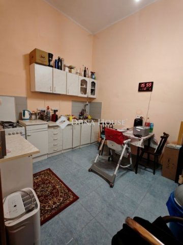 Eladó téglalakás, Nagykőrösön 50 M Ft, 3 szobás