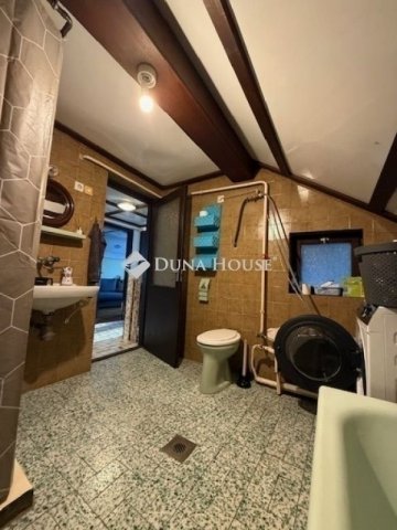 Eladó családi ház, Vecsésen 71.5 M Ft, 3 szobás