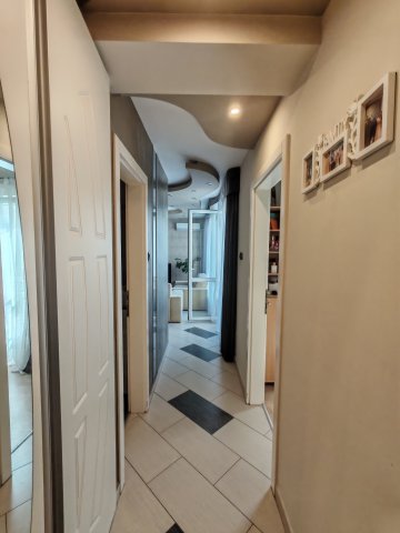 Eladó téglalakás, Szegeden, Lomnici utcában 99.9 M Ft, 4 szobás