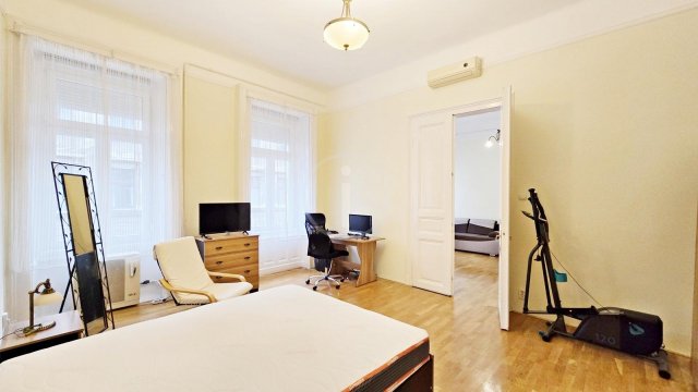 Kiadó téglalakás, albérlet, VI. kerületben, Szondi utcában