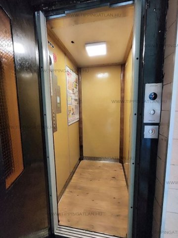 Eladó téglalakás, Budapesten, XIII. kerületben, Váci úton