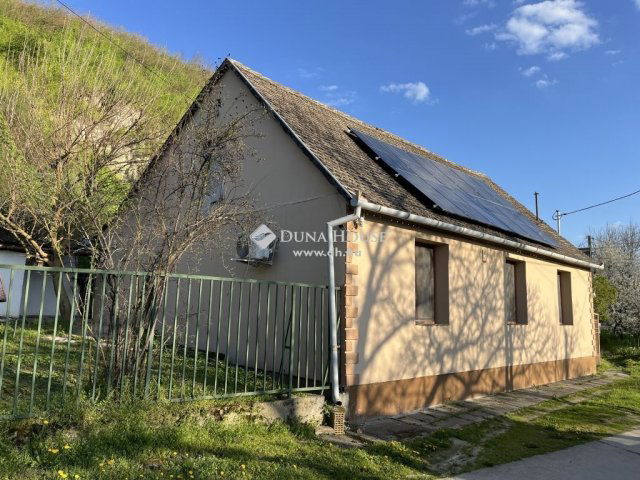 Eladó családi ház, Dunaszekcsőn 26.9 M Ft, 3 szobás