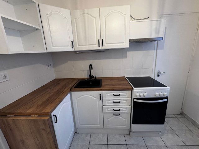 Eladó téglalakás, Vasváron 42.5 M Ft, 2 szobás