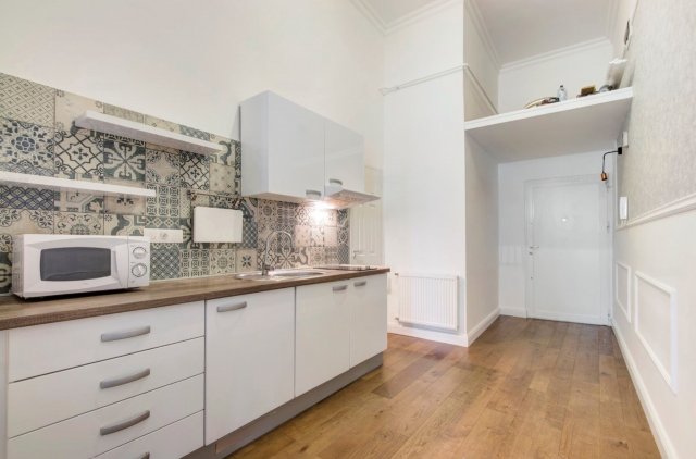 Kiadó téglalakás, albérlet, VI. kerületben, Nagymező utcában