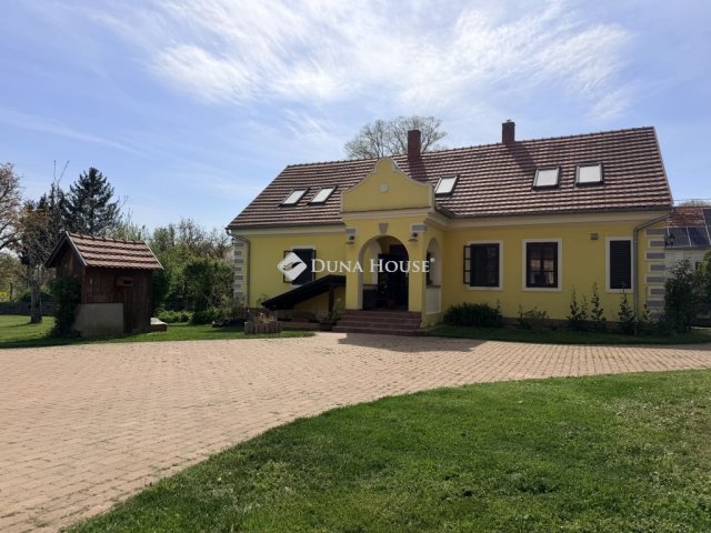 Eladó családi ház, Őriszentpéteren 198 M Ft, 5 szobás