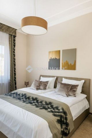 Eladó családi ház, Salgótarjánban 99 M Ft, 7 szobás