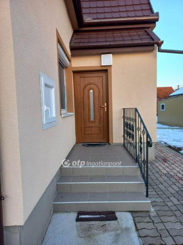 Eladó családi ház, Hajdúböszörményen 99 M Ft, 2+1 szobás