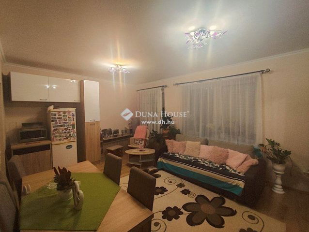 Eladó téglalakás, Kiskunfélegyházán 32.9 M Ft, 2 szobás