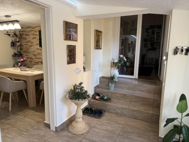 Eladó családi ház, Hatvanban 79.9 M Ft, 2+1 szobás