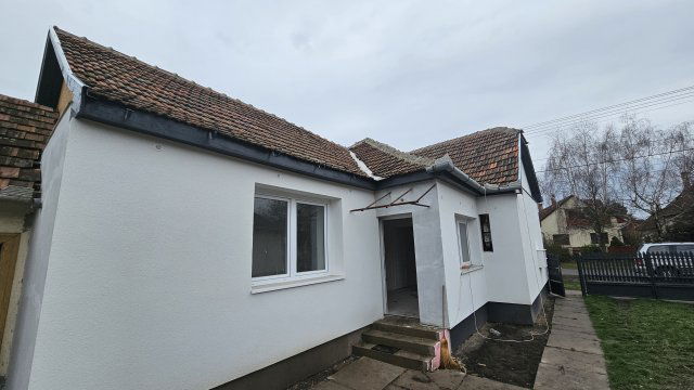 Eladó családi ház, Jászárokszálláson 34.99 M Ft, 3 szobás