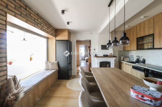 Eladó családi ház, Bogádon 145 M Ft, 4 szobás