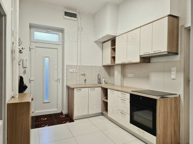 Kiadó téglalakás, albérlet, Győrött 200 E Ft / hó, 2+1 szobás