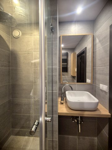 Eladó panellakás, Budapesten, III. kerületben 82.99 M Ft