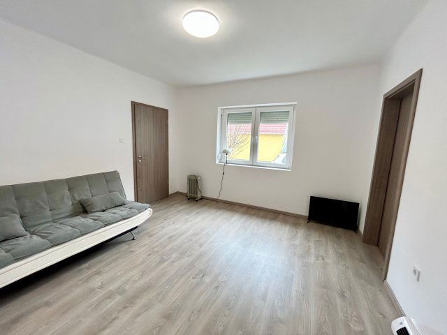 Eladó téglalakás, Siklóson 26.5 M Ft, 2 szobás