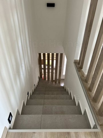 Eladó családi ház, Balatonlelleén 240 M Ft, 4 szobás