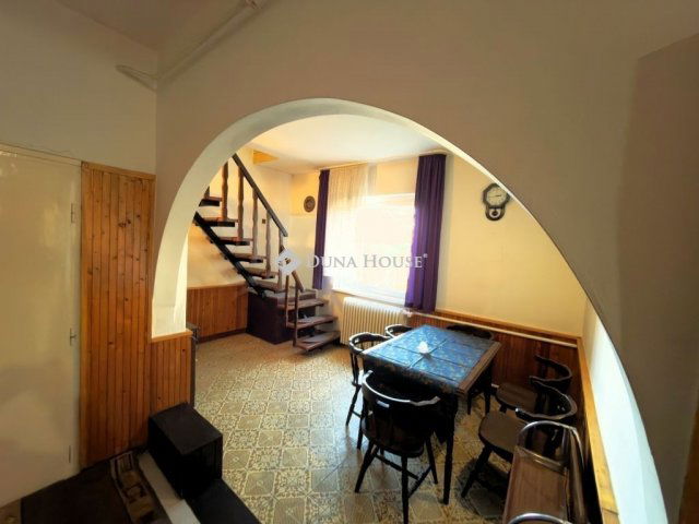 Eladó családi ház, Dorogon 79.9 M Ft, 4 szobás