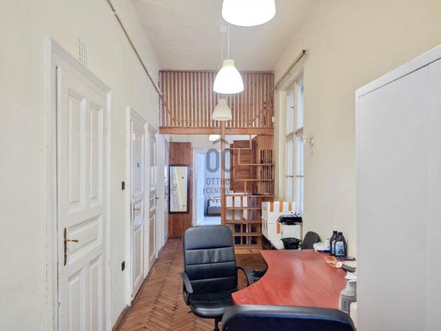 Eladó téglalakás, Budapesten, VI. kerületben 155 M Ft, 2 szobás