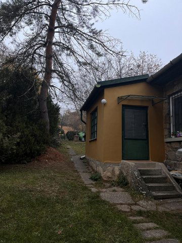 Eladó telek, Budapesten, III. kerületben 500 M Ft