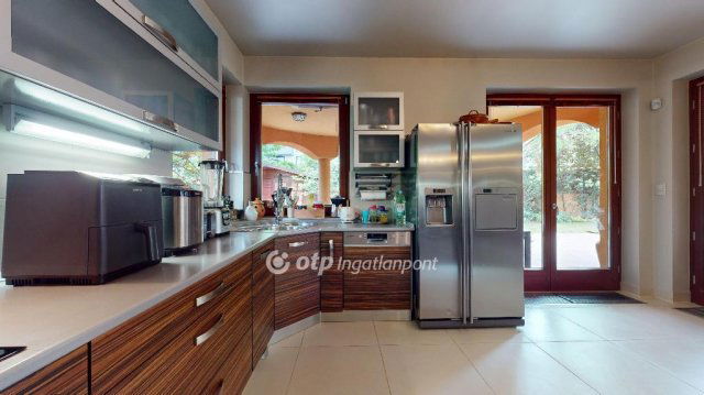 Eladó családi ház, Egerben 440 M Ft, 5 szobás