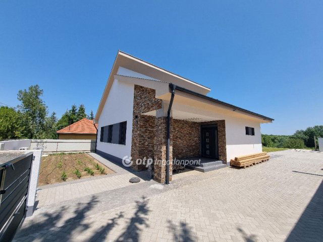 Eladó családi ház, Nyíregyházán 112 M Ft, 3 szobás