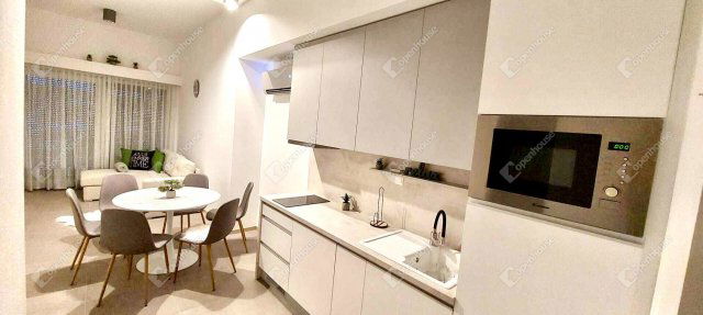 Eladó téglalakás, Siófokon 69.9 M Ft, 3 szobás