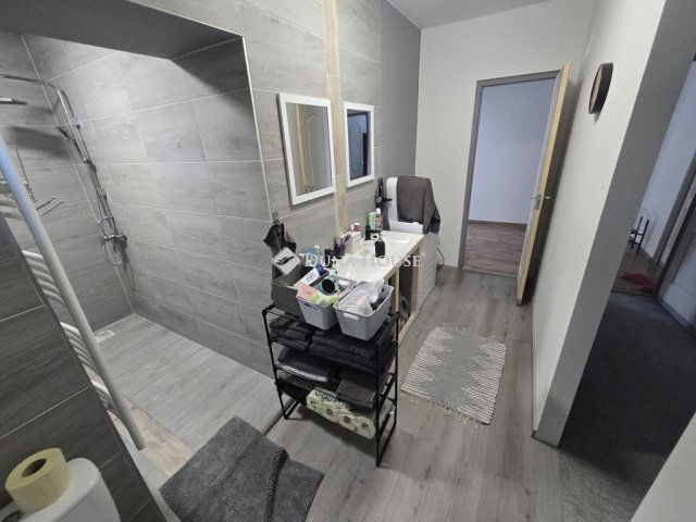 Eladó családi ház, Székesfehérvárott 74.5 M Ft, 3 szobás