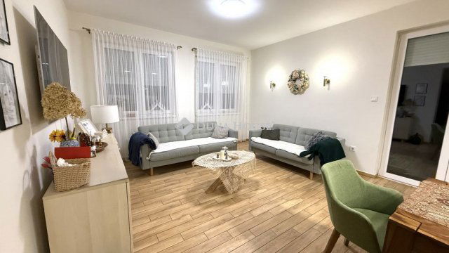 Eladó családi ház, Üllőn 130 M Ft, 5 szobás