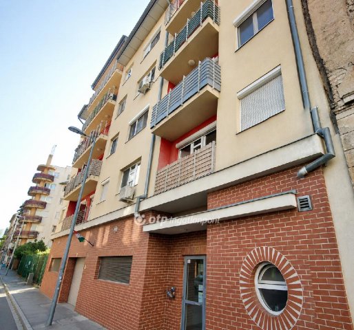 Eladó téglalakás, Budapesten, VIII. kerületben 59.9 M Ft