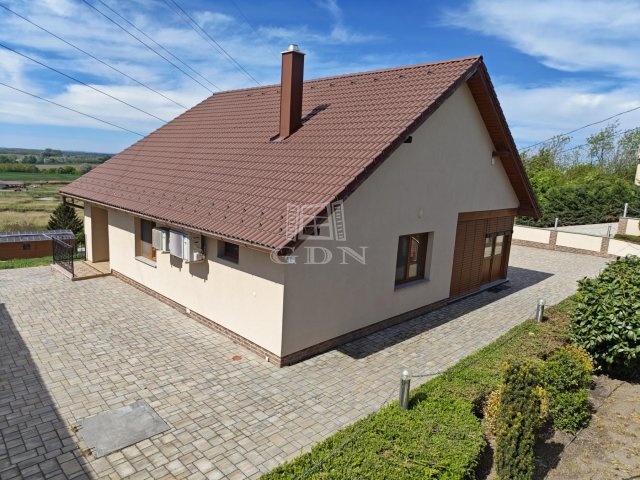 Eladó mezogazdasagi ingatlan, Nagyigmándon 79.9 M Ft