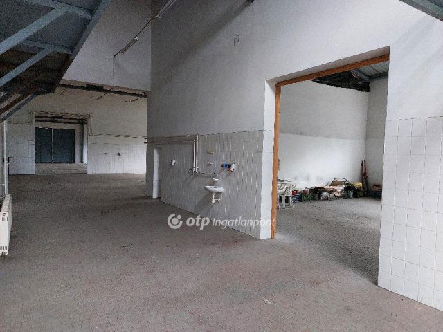 Eladó ipari ingatlan, Mohácson 99 M Ft / költözzbe.hu
