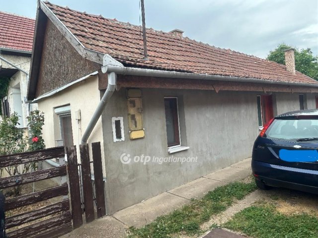 Eladó családi ház, Berettyóújfaluban 19.5 M Ft, 2 szobás