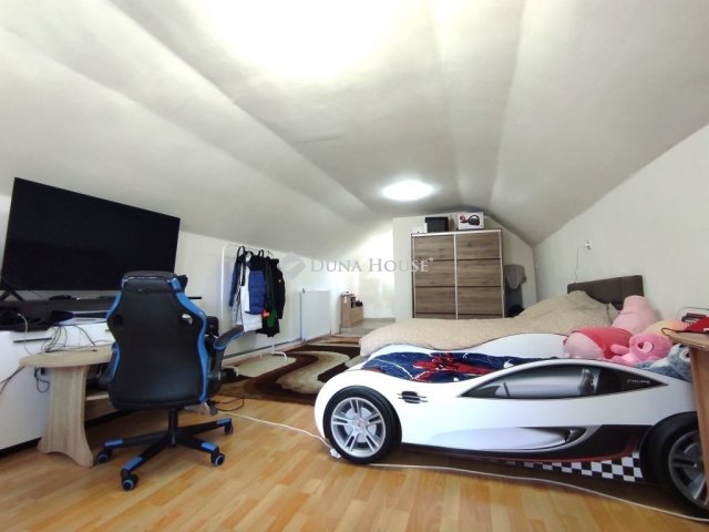 Eladó családi ház, Jászfényszarun 63 M Ft, 5 szobás