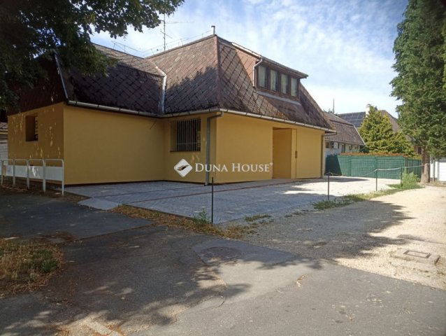 Eladó iroda, Nagykanizsán, Berzsenyi Dániel utcában 120 M Ft