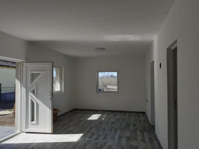 Eladó családi ház, Enyingen 29.95 M Ft, 3 szobás
