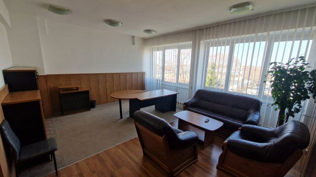 Kiadó iroda, Győrött 100 E Ft / hó, 1 szobás