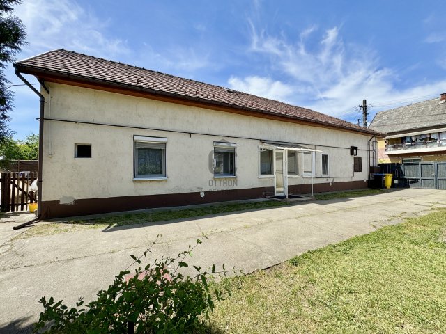 Eladó családi ház, Gyálon 119.9 M Ft, 5 szobás