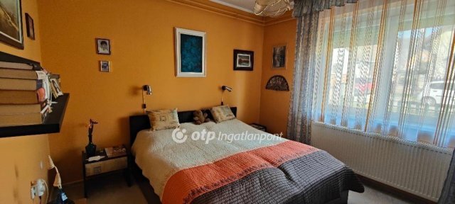 Eladó családi ház, Siklóson 77.9 M Ft, 3 szobás