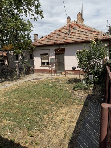 Eladó családi ház, Abonyban 23.5 M Ft, 2 szobás