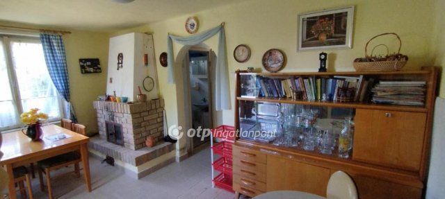 Eladó családi ház, Szekszárdon 29.9 M Ft, 1 szobás