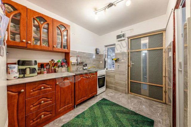 Eladó családi ház, Budapesten, XVIII. kerületben, Tinódi utcában