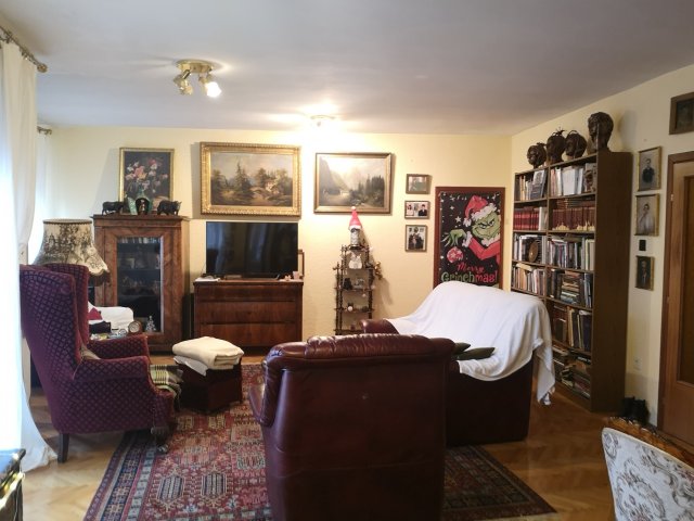 Eladó családi ház, Keszthelyen 180 M Ft, 5 szobás