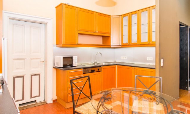 Kiadó téglalakás, albérlet, VII. kerületben, István utcában