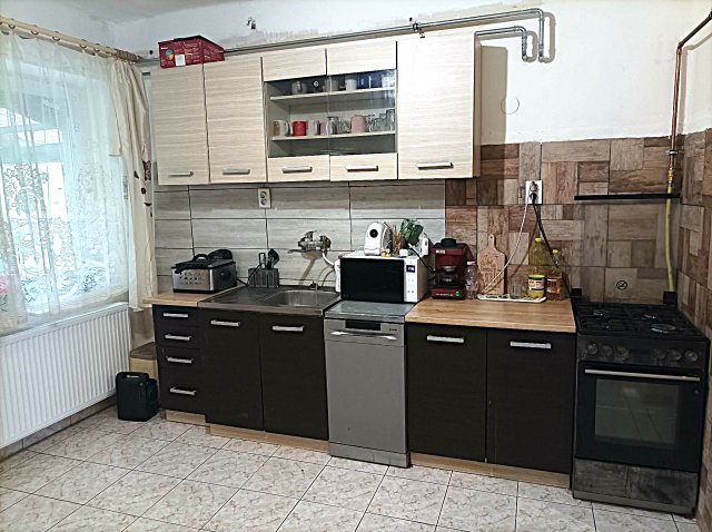 Eladó családi ház, Törökszentmiklóson 25 M Ft, 1+2 szobás