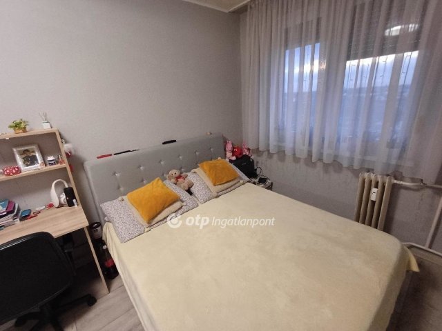 Eladó panellakás, Nyíregyházán 40.9 M Ft, 2 szobás