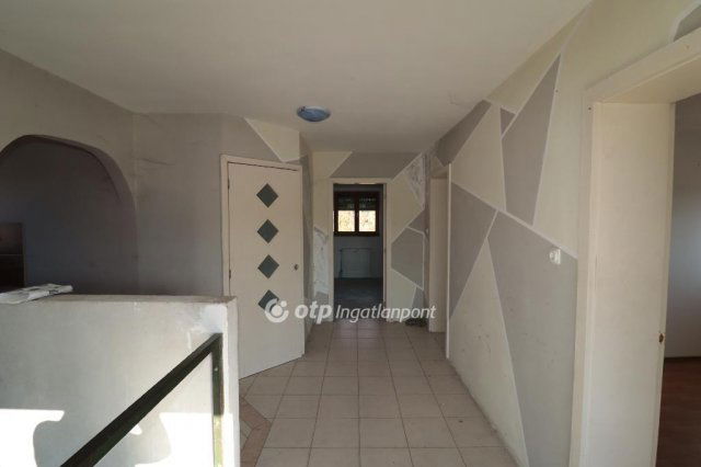 Eladó családi ház, Ráckevén 96.9 M Ft, 6 szobás