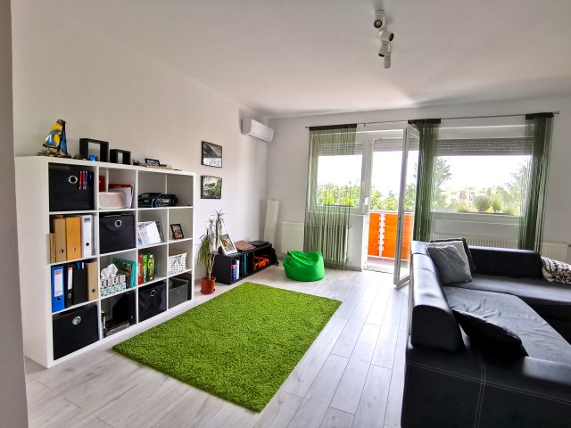 Eladó téglalakás, Keszthelyen 53.9 M Ft, 2 szobás